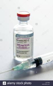 ketamine-drug-with-syringe-EX7TW9